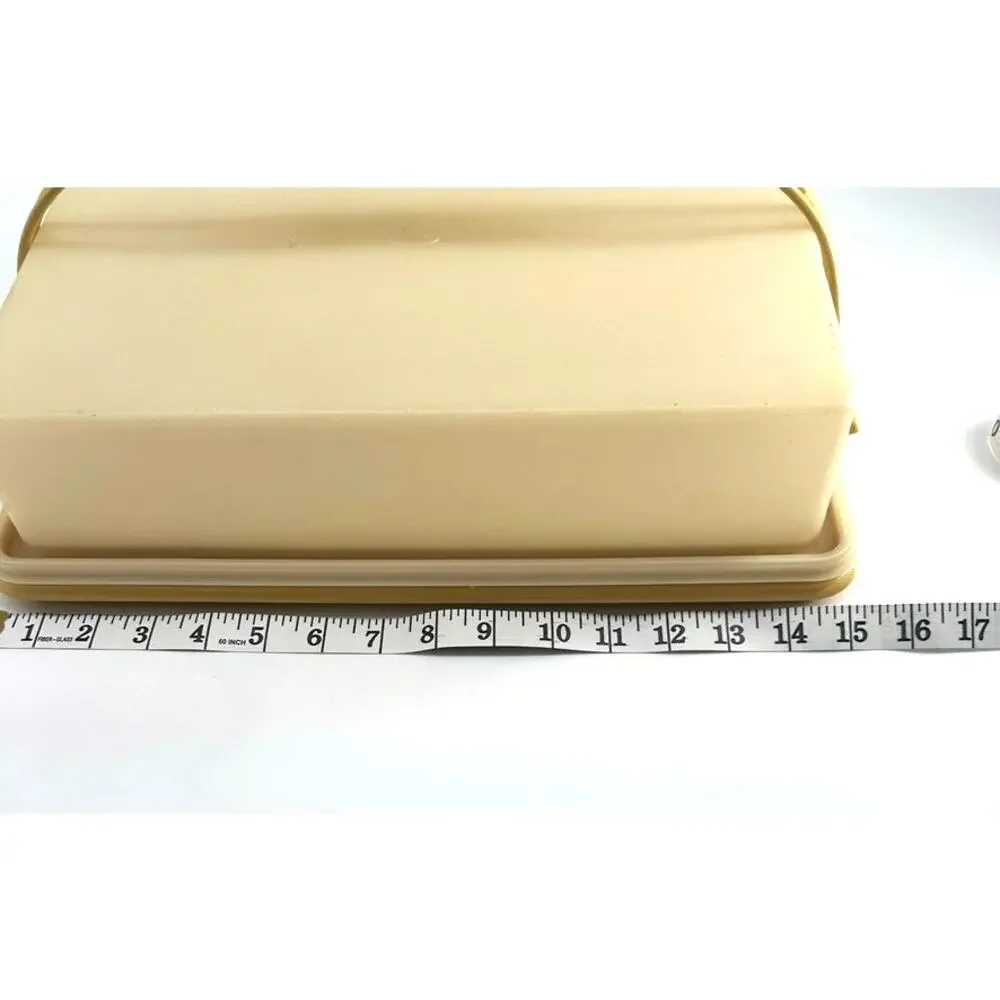 Vintage Tupperware Cake Taker 622-5 Harvest Gold Carrier w Handle USA